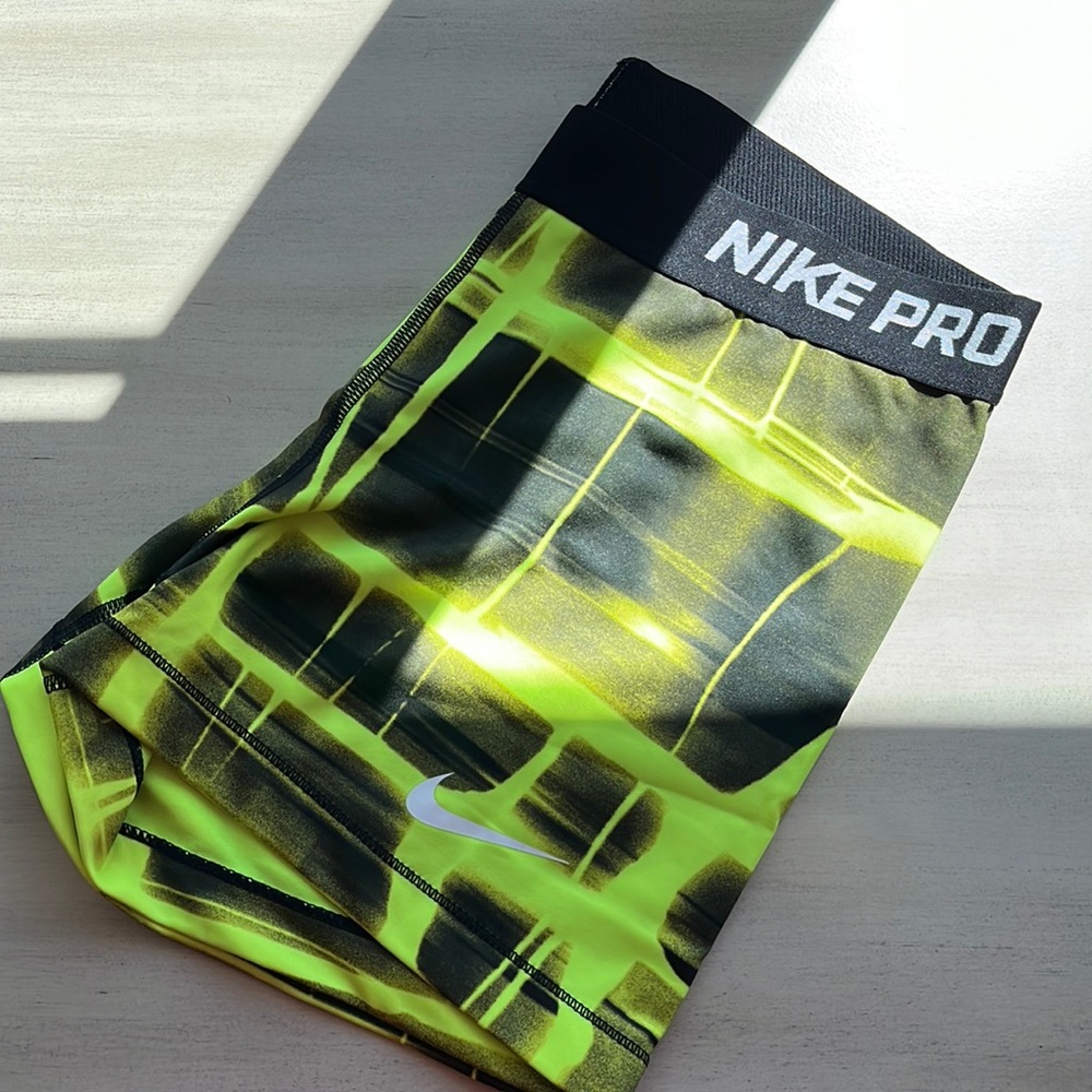 Never worn Nike pros